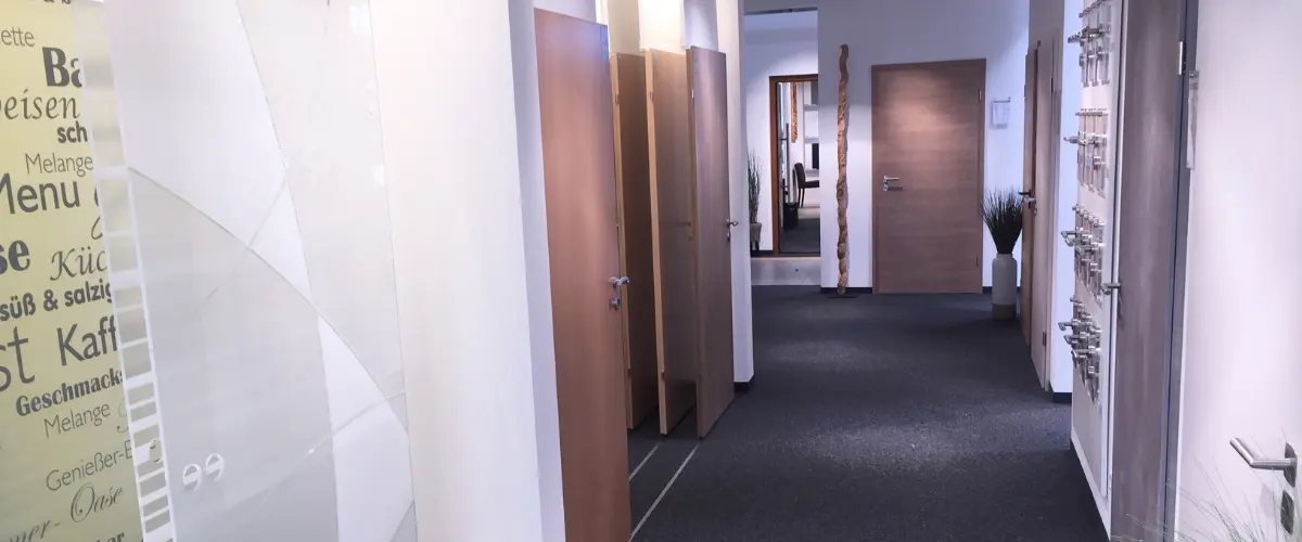 baustoffhandel-riegel-innentueren-holztueren-glastueren